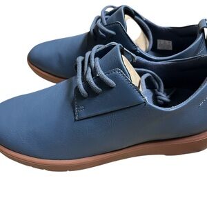 Ponto the Pacific Blue and Brown Oxford Lightweight Shoes, Men’s Size 8 / Boys 6